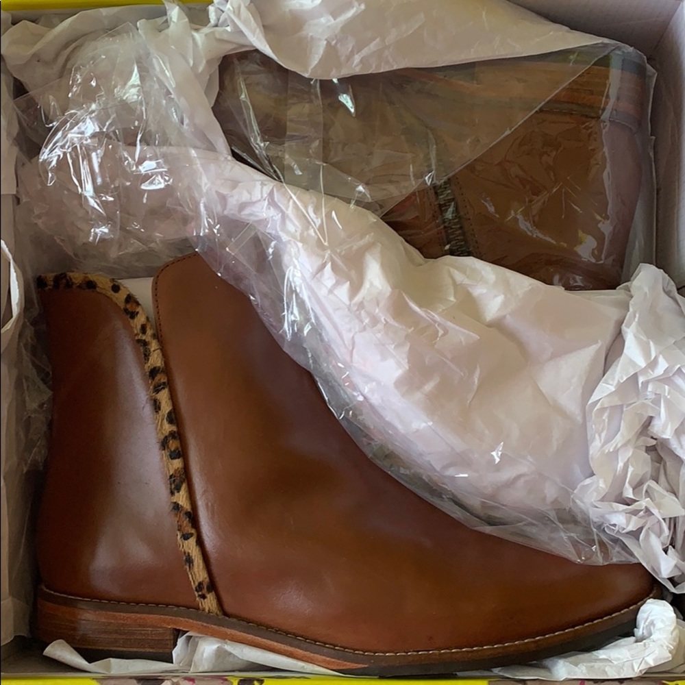 Leather booties